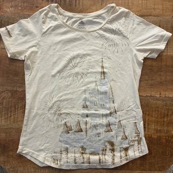 Disney World Castle Graphic Shirt Women Small Firework Cinderella Magic Kingdom - Picture 5 of 6